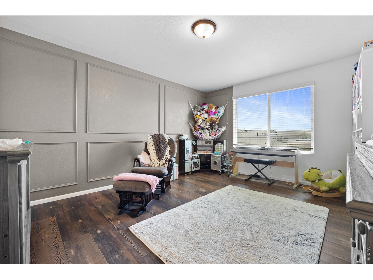 4372 Alderwood Dr