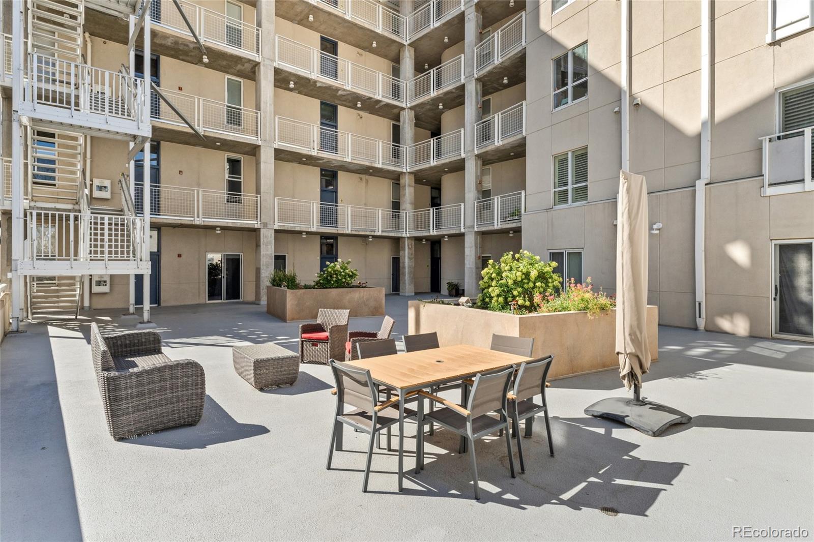 290 W 12th Avenue Unit: 303