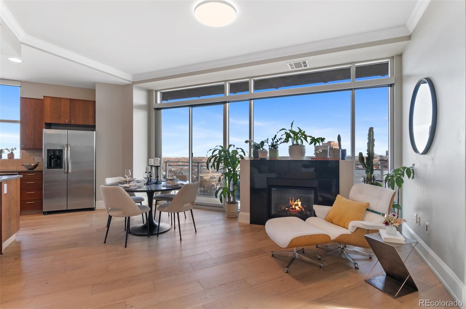 2001 Lincoln Street Unit: 1522