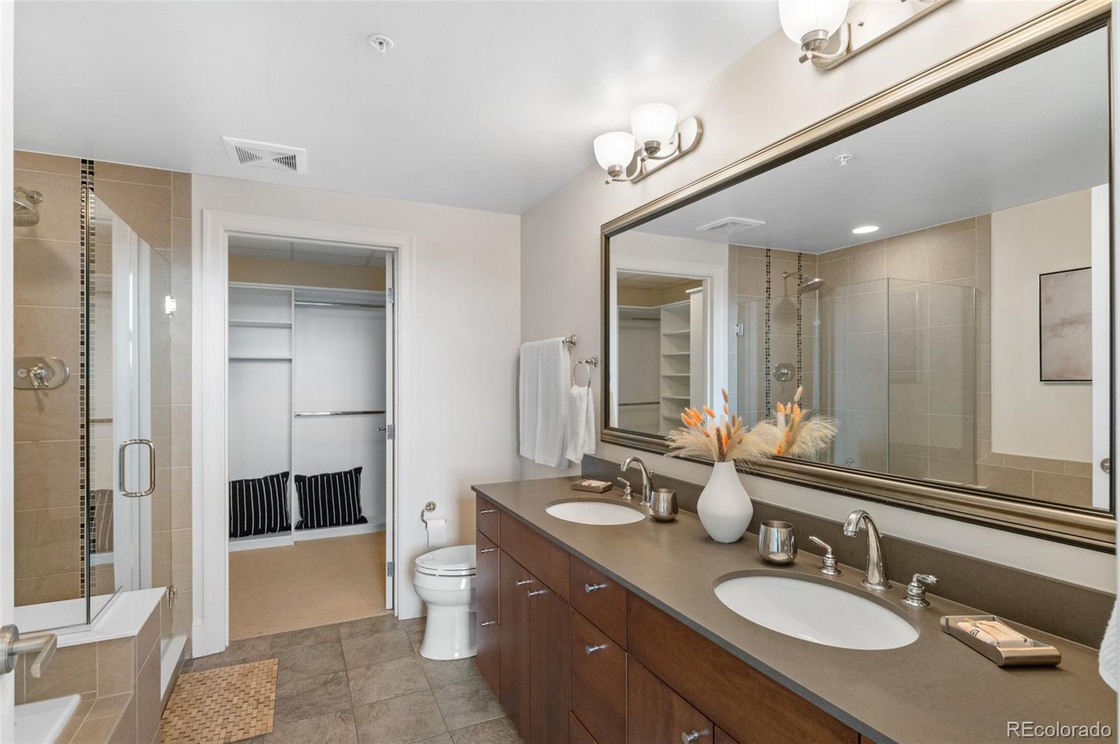 2001 Lincoln Street Unit: 1522