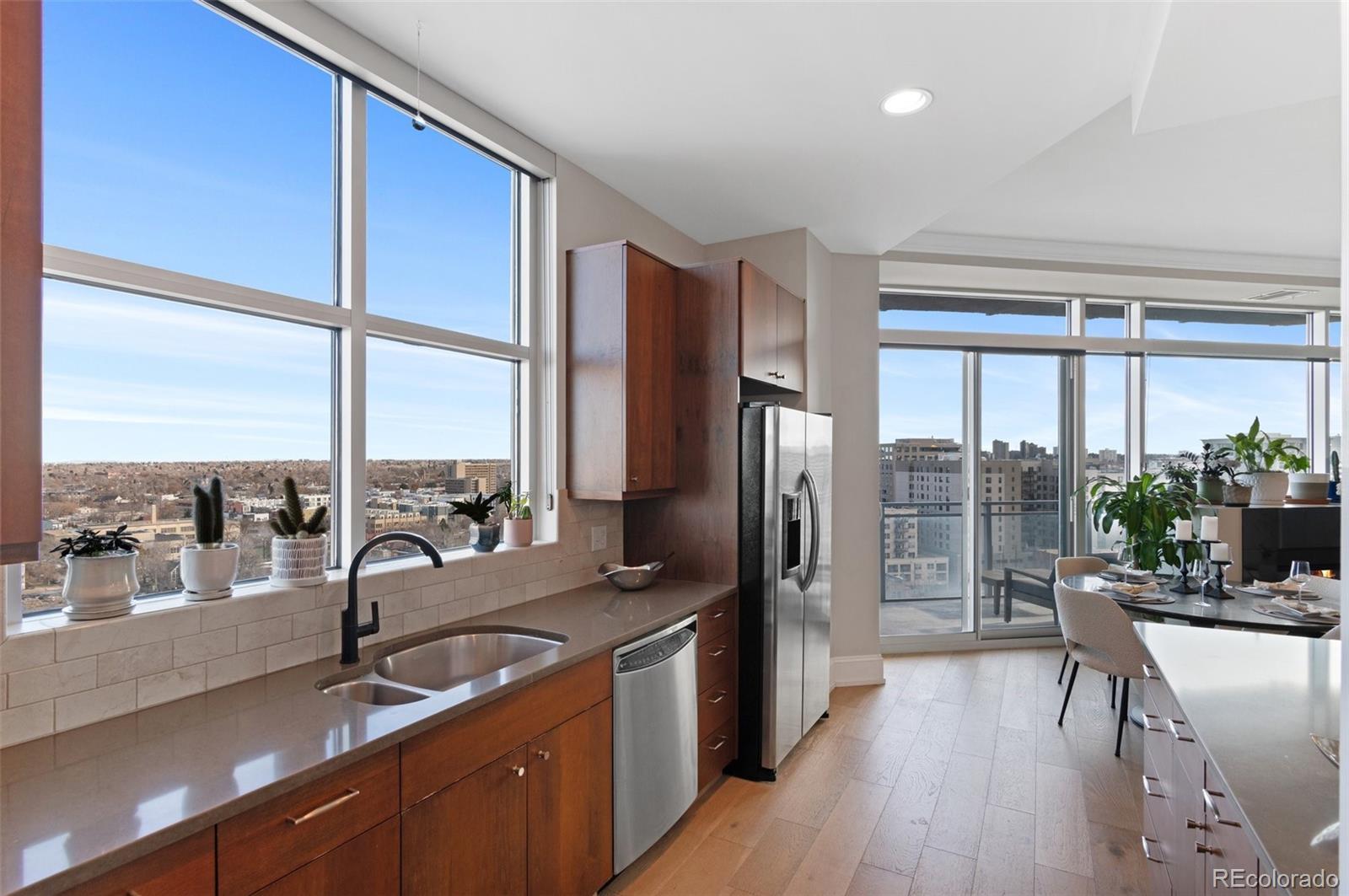 2001 Lincoln Street Unit: 1522