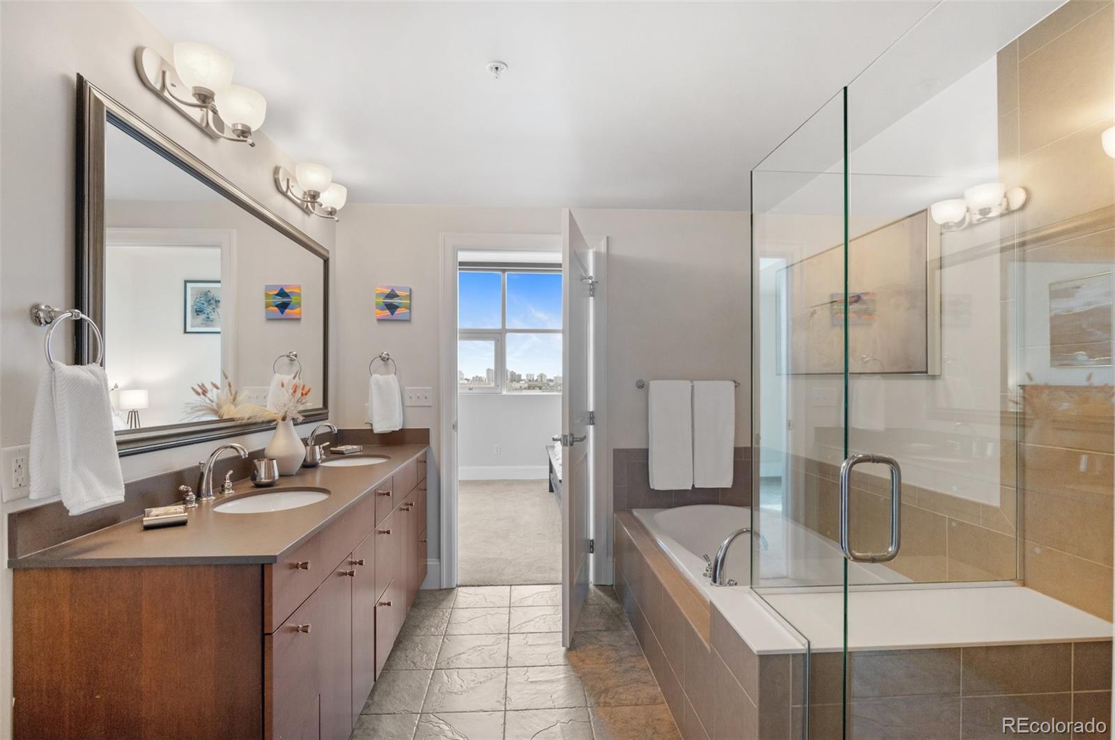 2001 Lincoln Street Unit: 1522