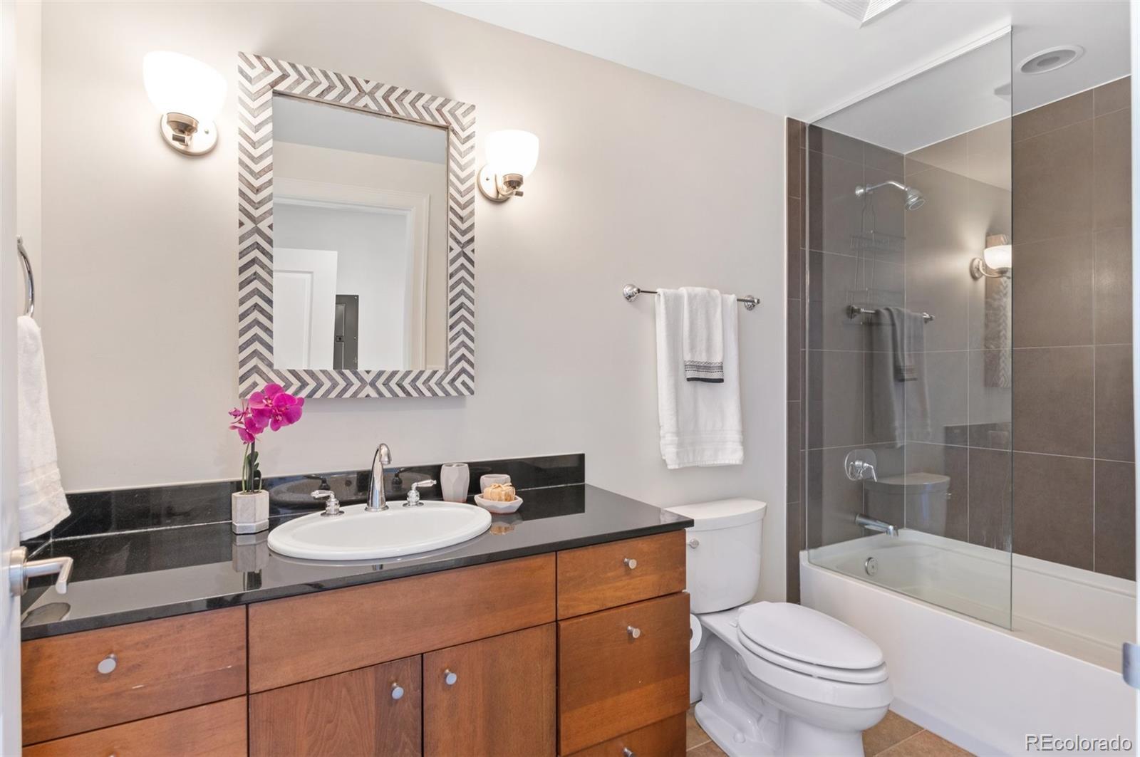 2001 Lincoln Street Unit: 1522