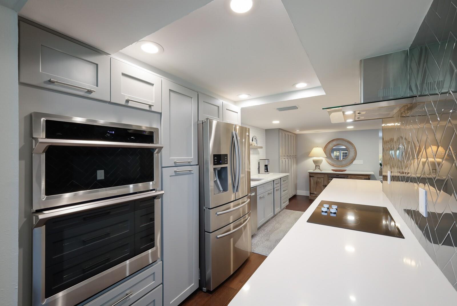 8750 MIDNIGHT PASS RD #103