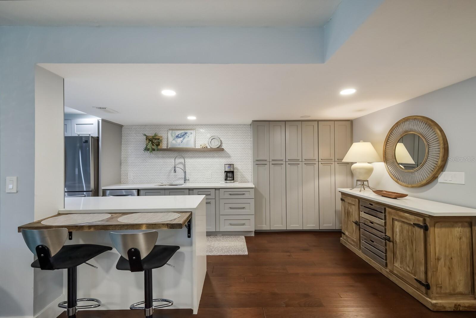 8750 MIDNIGHT PASS RD #103