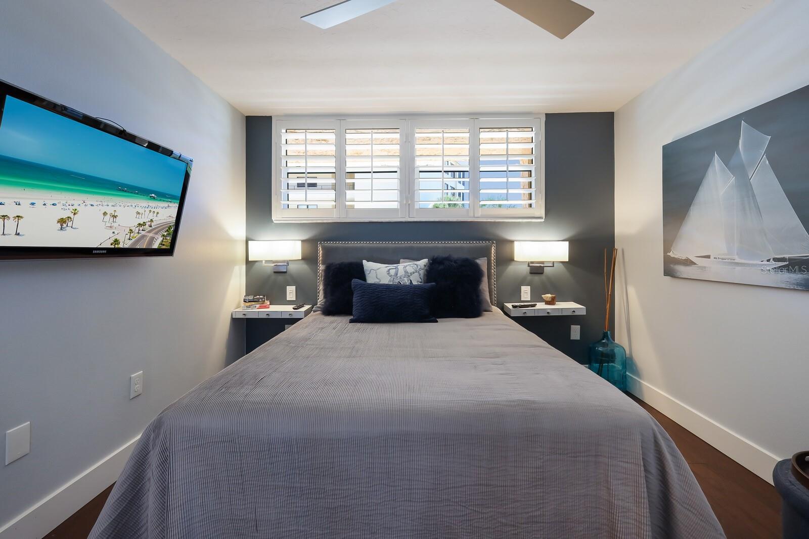 8750 MIDNIGHT PASS RD #103