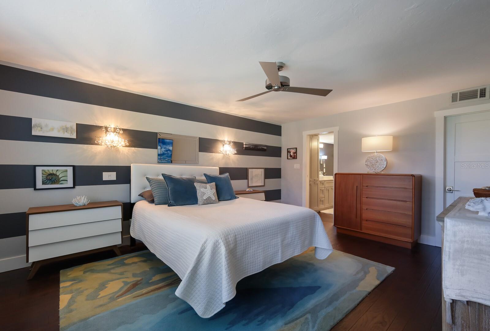 8750 MIDNIGHT PASS RD #103