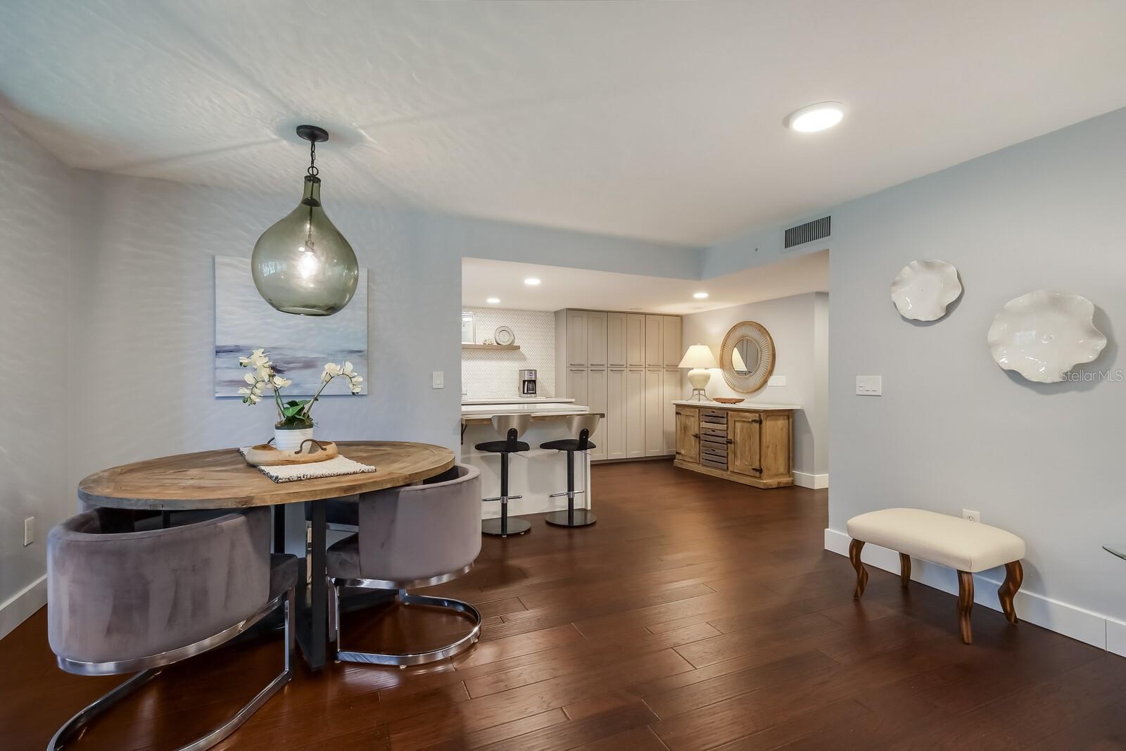 8750 MIDNIGHT PASS RD #103