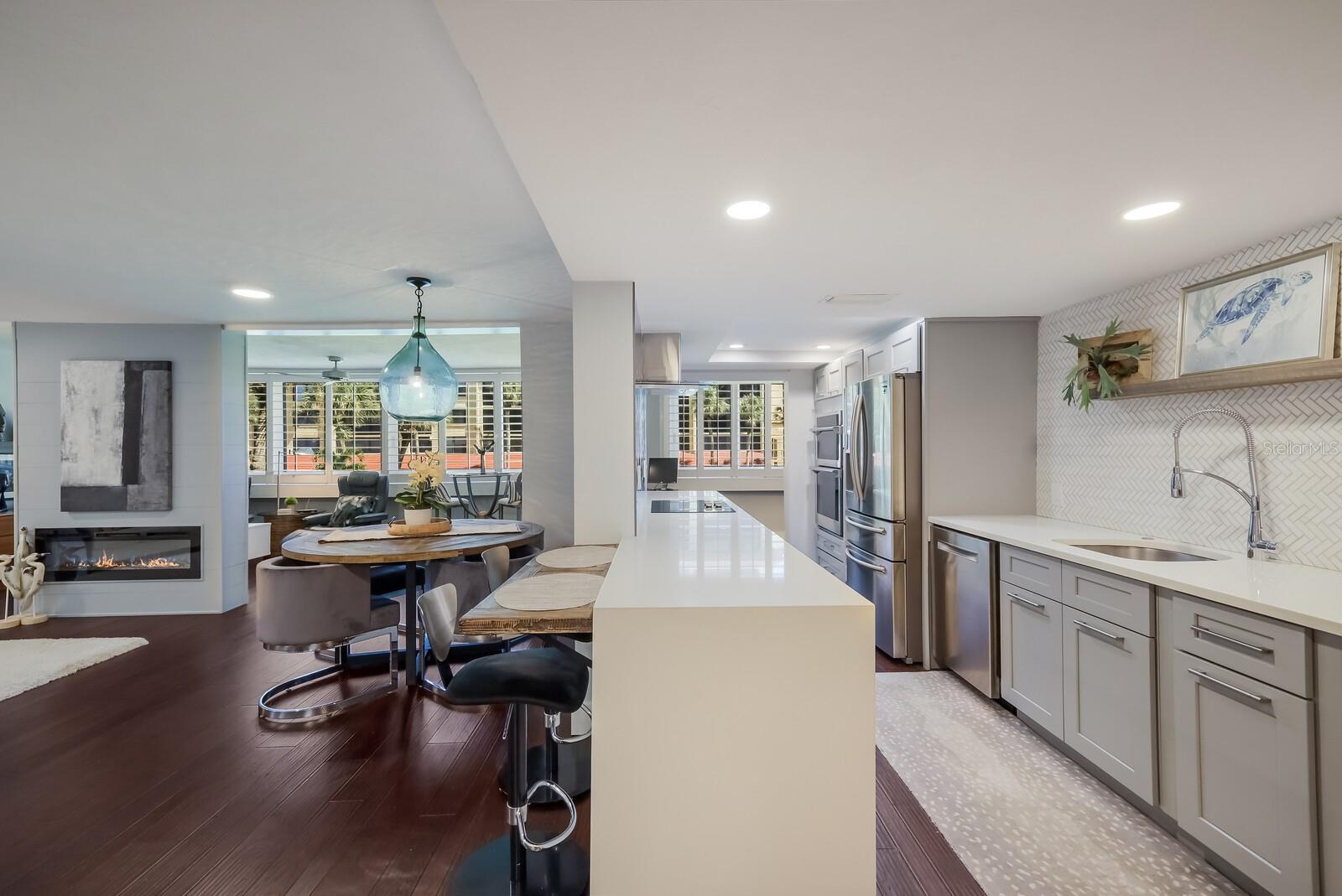 8750 MIDNIGHT PASS RD #103