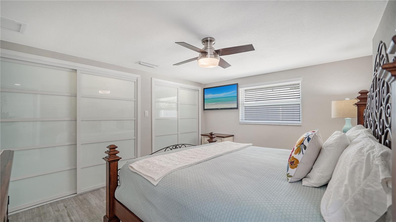 2513 CONSTITUTION BLVD