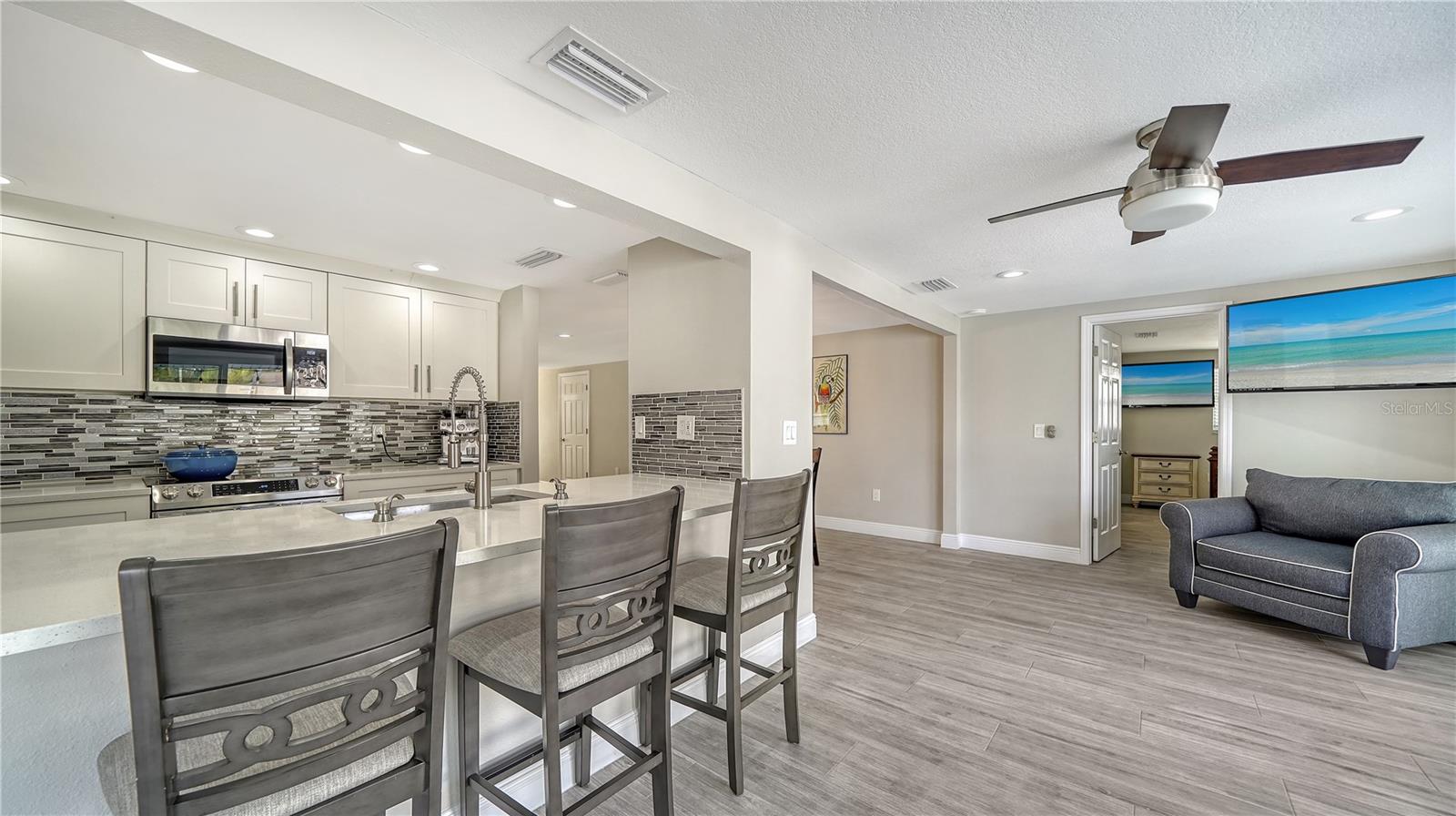 2513 CONSTITUTION BLVD