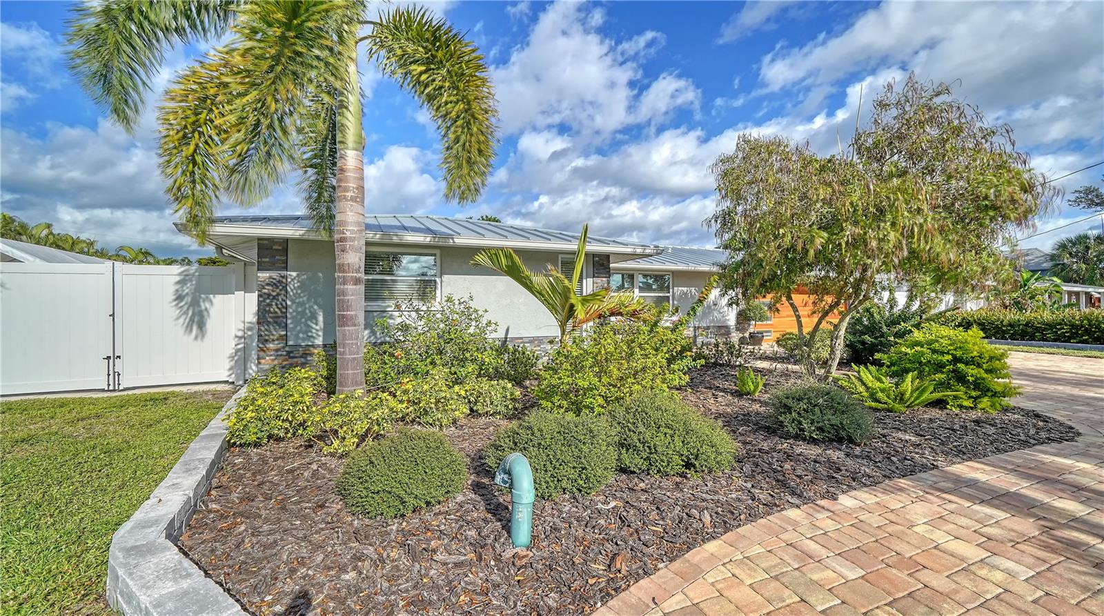 2513 CONSTITUTION BLVD