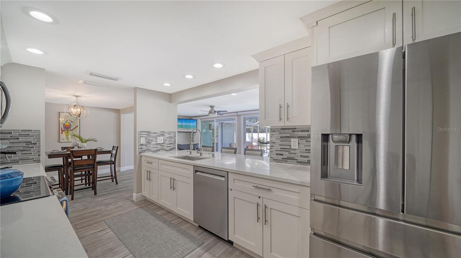 2513 CONSTITUTION BLVD