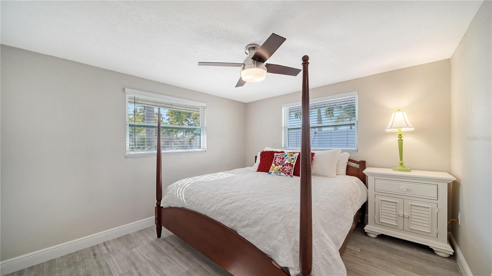 2513 CONSTITUTION BLVD