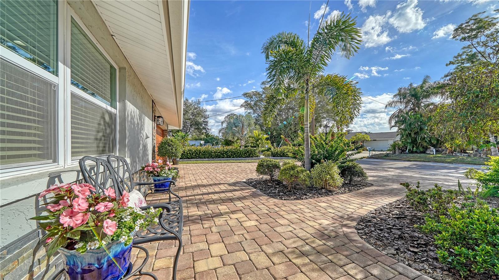 2513 CONSTITUTION BLVD