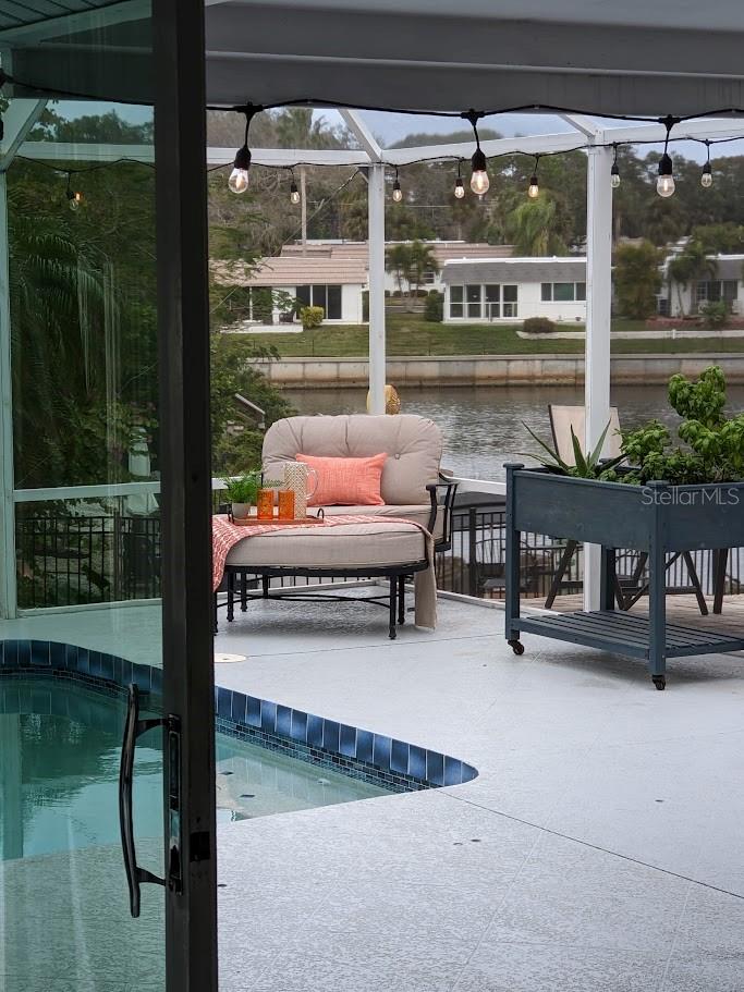 2513 CONSTITUTION BLVD