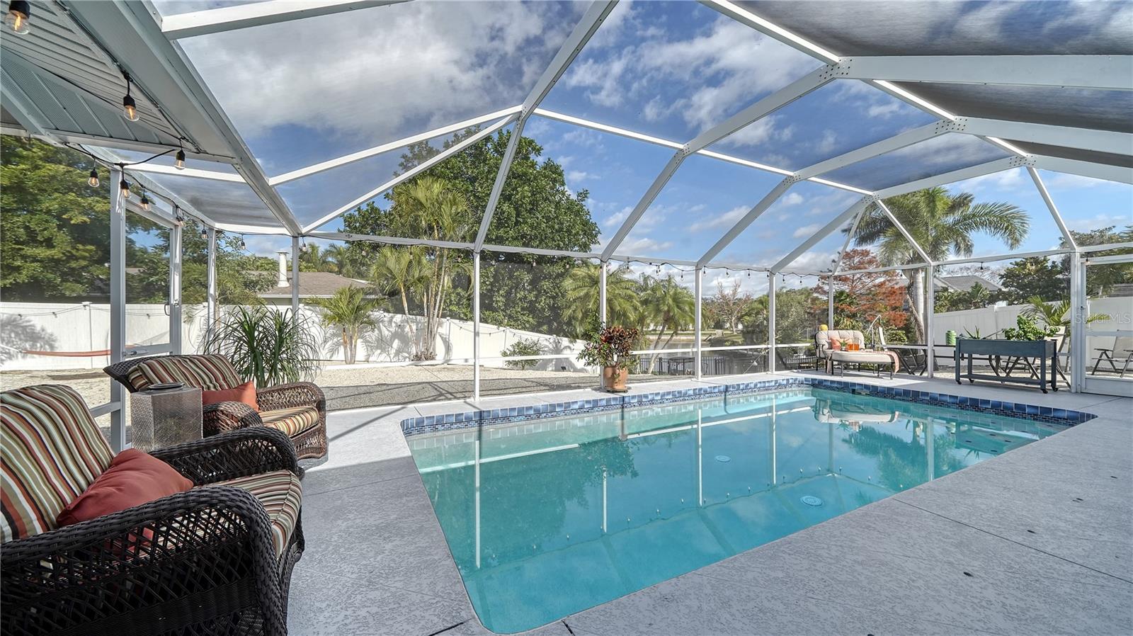 2513 CONSTITUTION BLVD