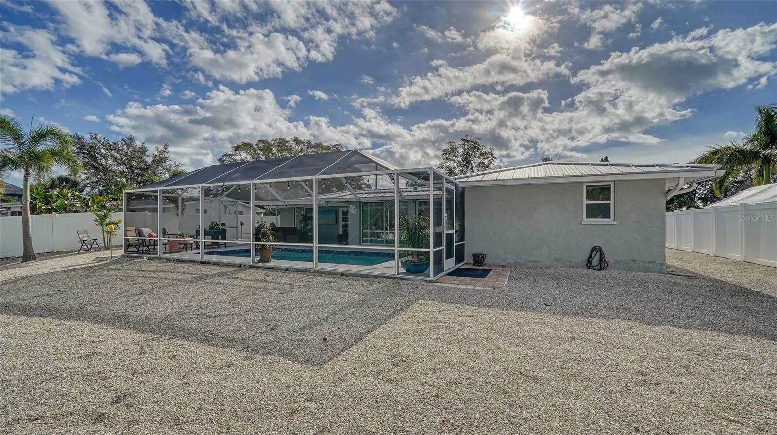 2513 CONSTITUTION BLVD