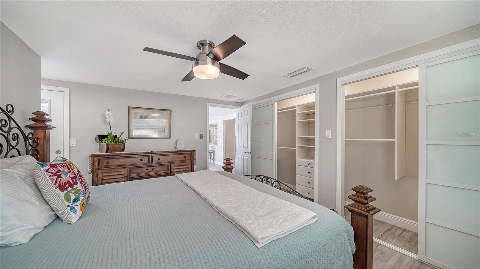 2513 CONSTITUTION BLVD