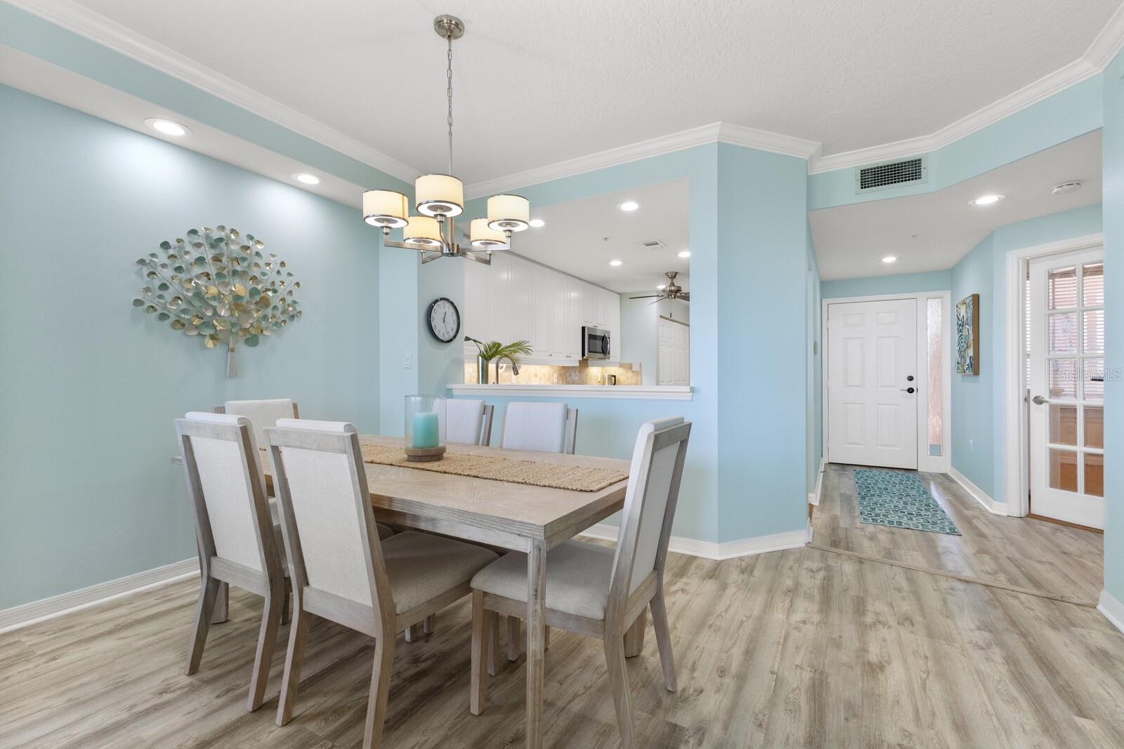 5420 EAGLES POINT CIR #304