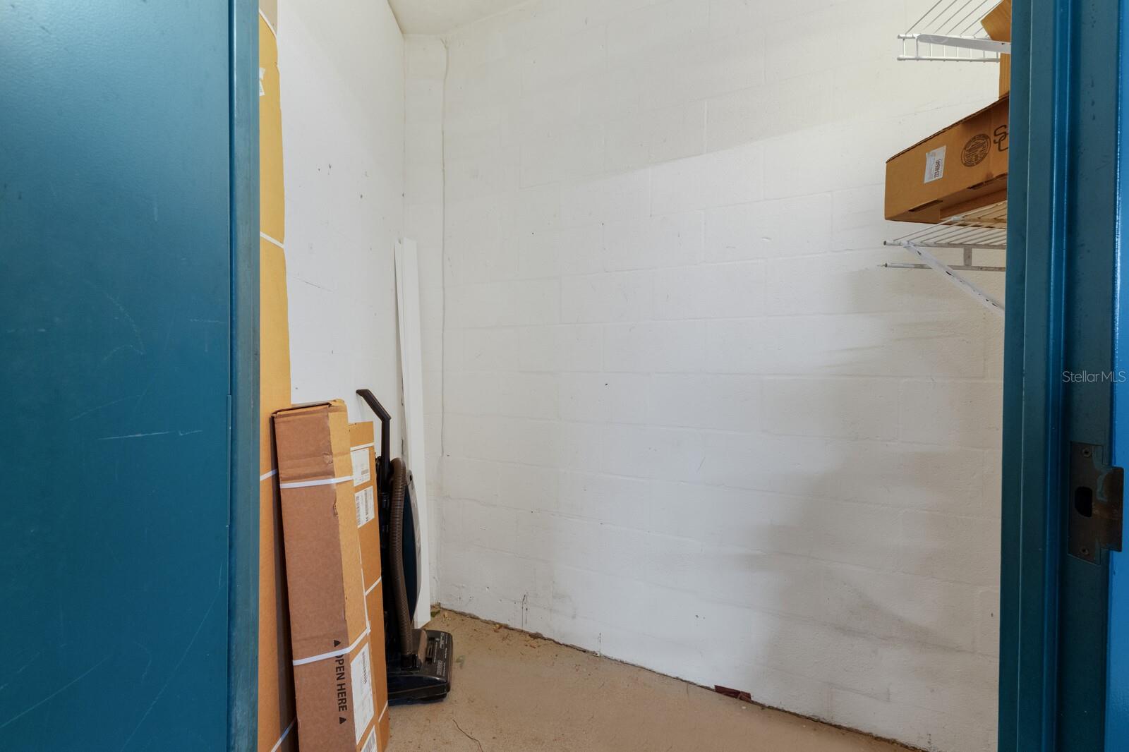 5420 EAGLES POINT CIR #304