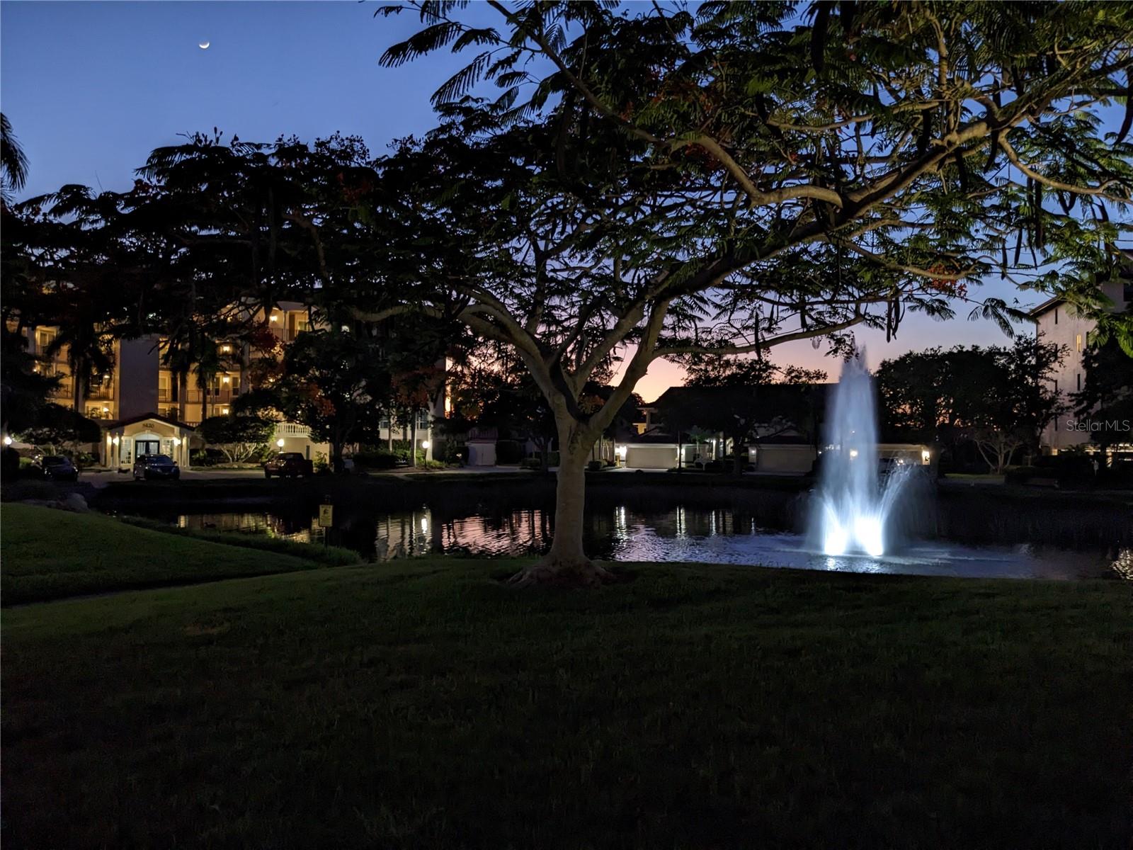 5420 EAGLES POINT CIR #304