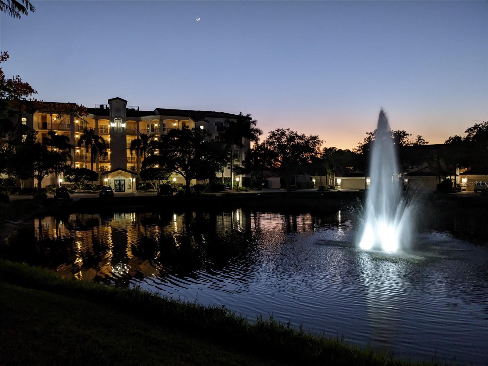 5420 EAGLES POINT CIR #304