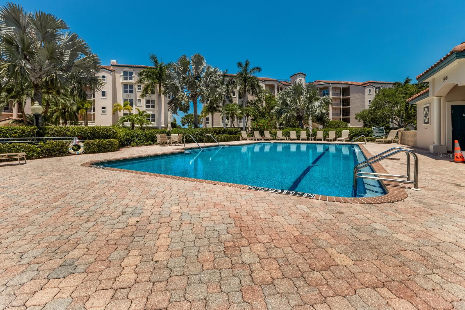 5420 EAGLES POINT CIR #304