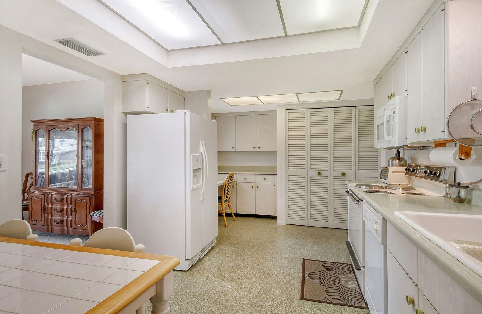 3267 SUFFOLK LN #519