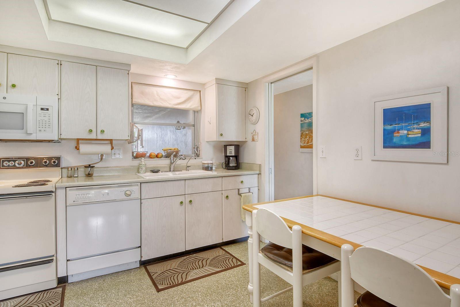 3267 SUFFOLK LN #519