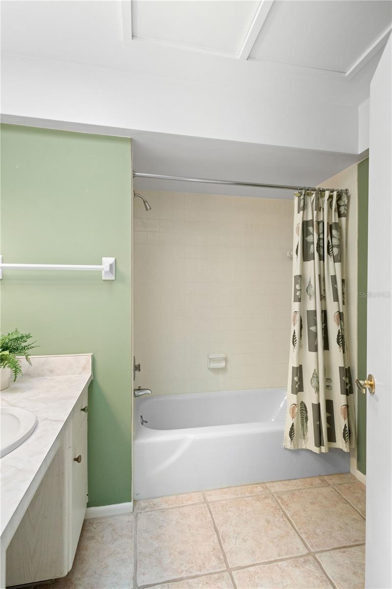 3328 DARTMOUTH LN #1012