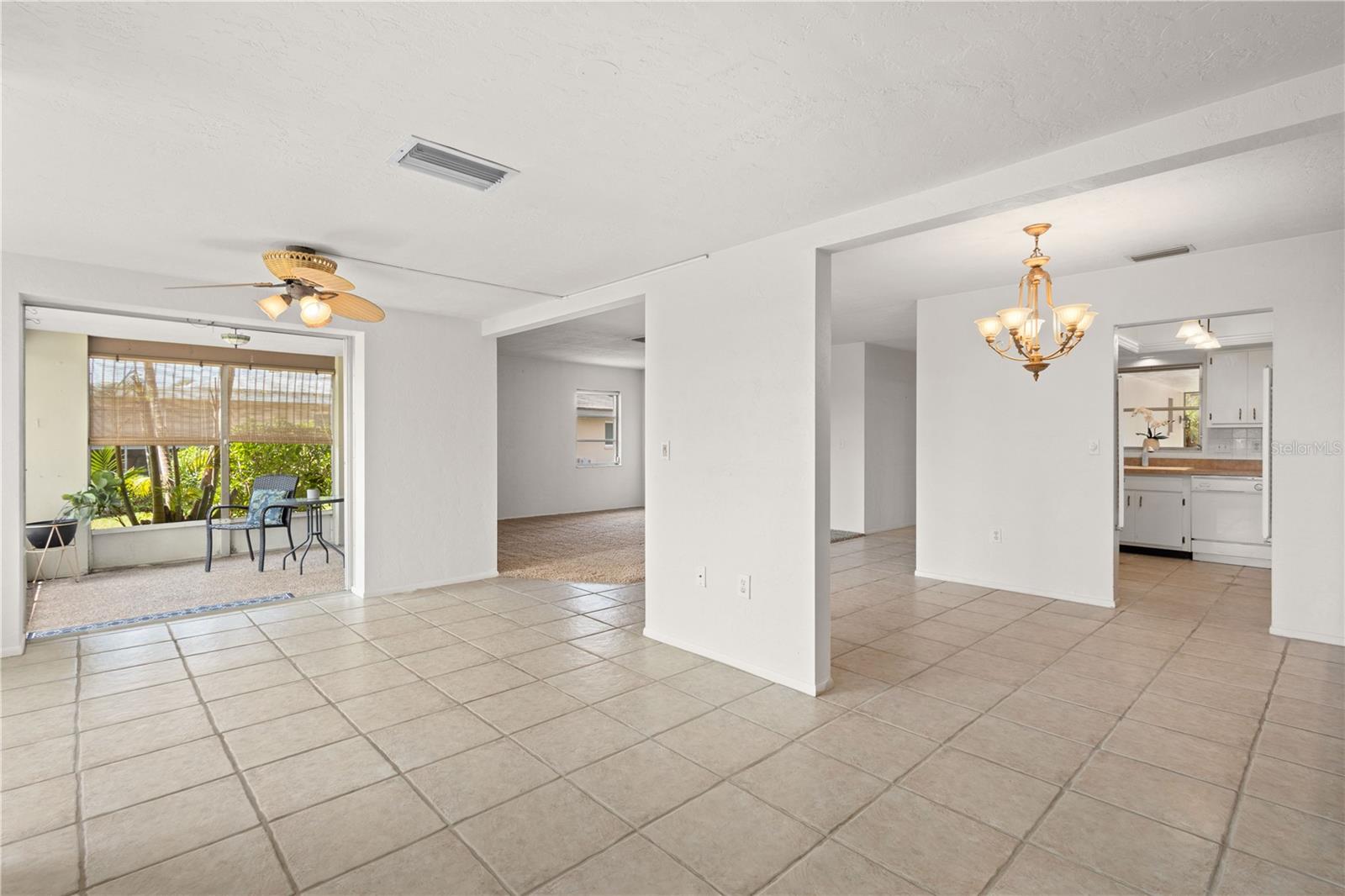 3328 DARTMOUTH LN #1012