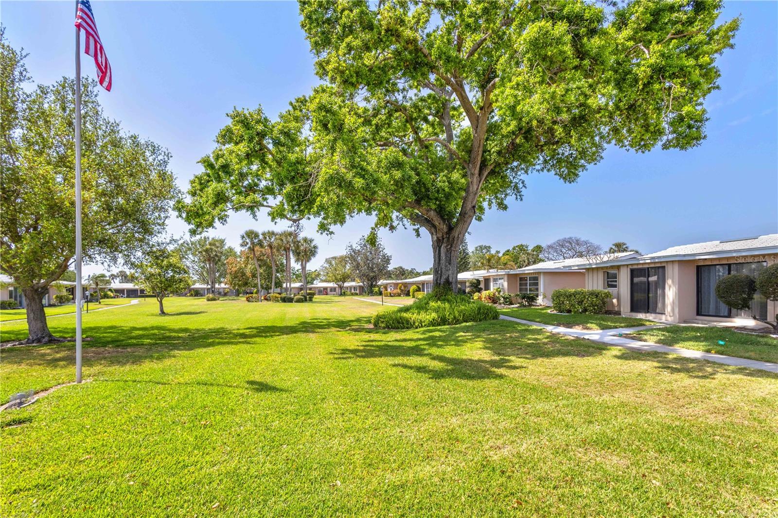 3328 DARTMOUTH LN #1012