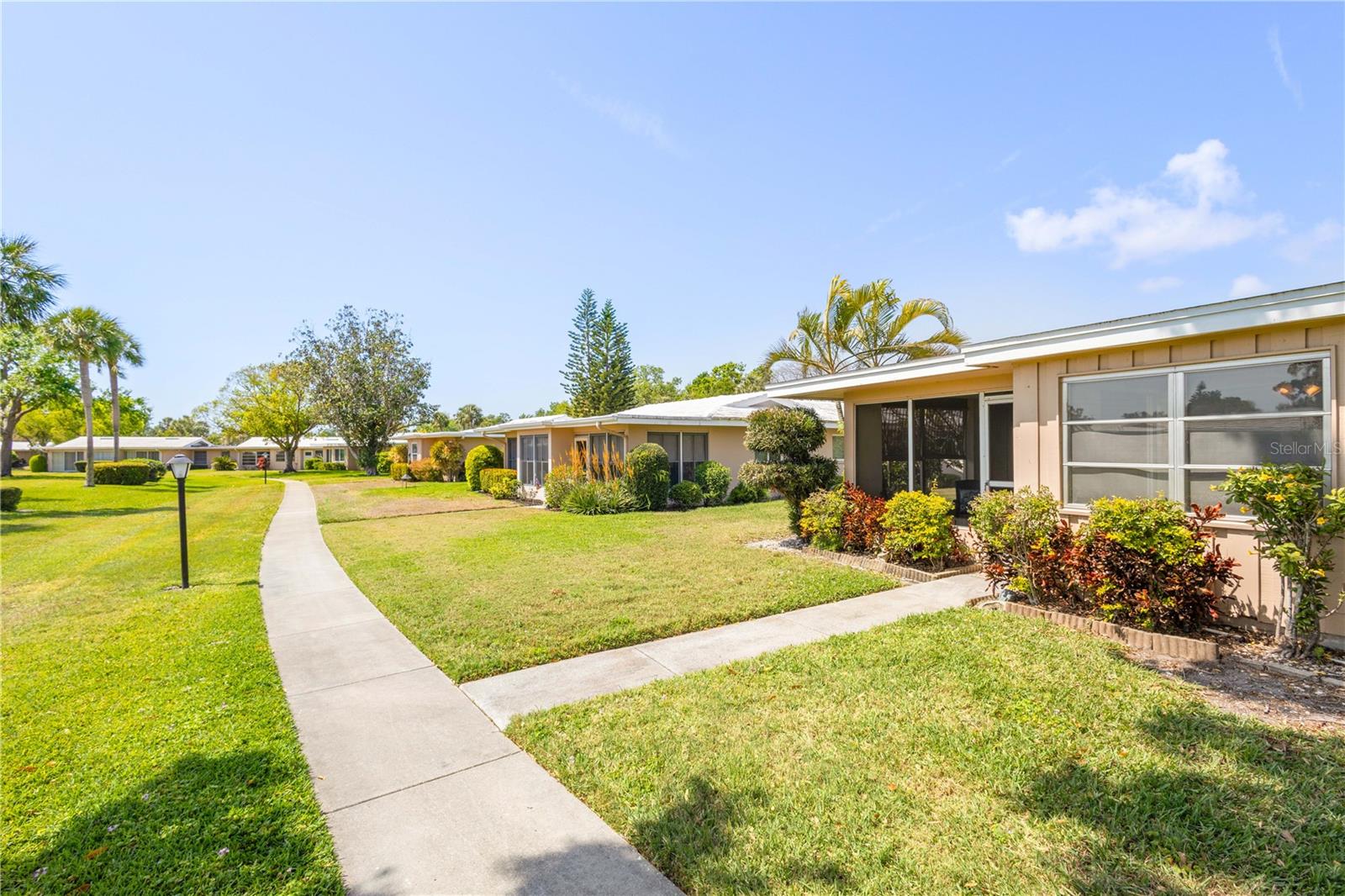 3328 DARTMOUTH LN #1012