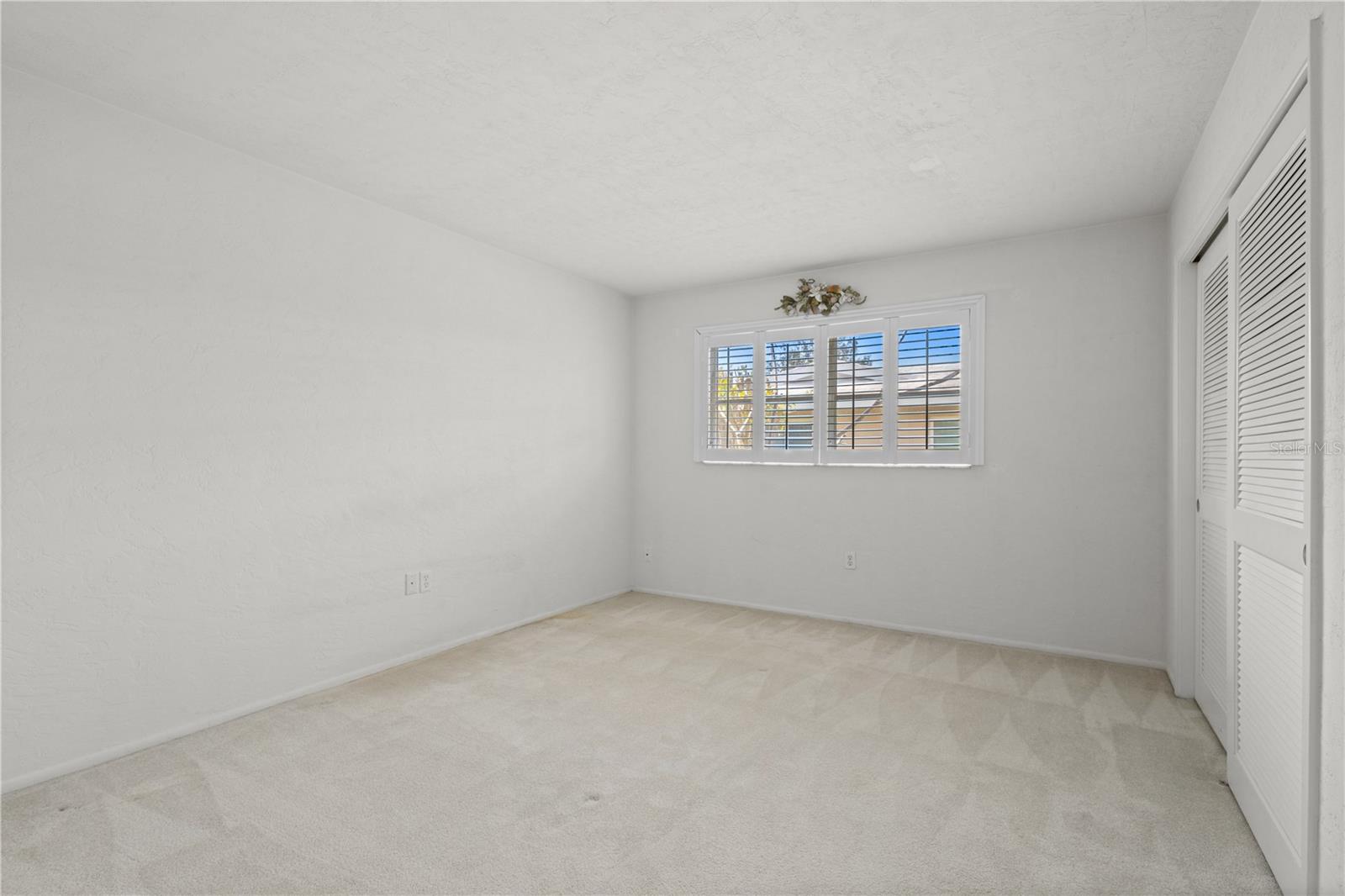 3328 DARTMOUTH LN #1012