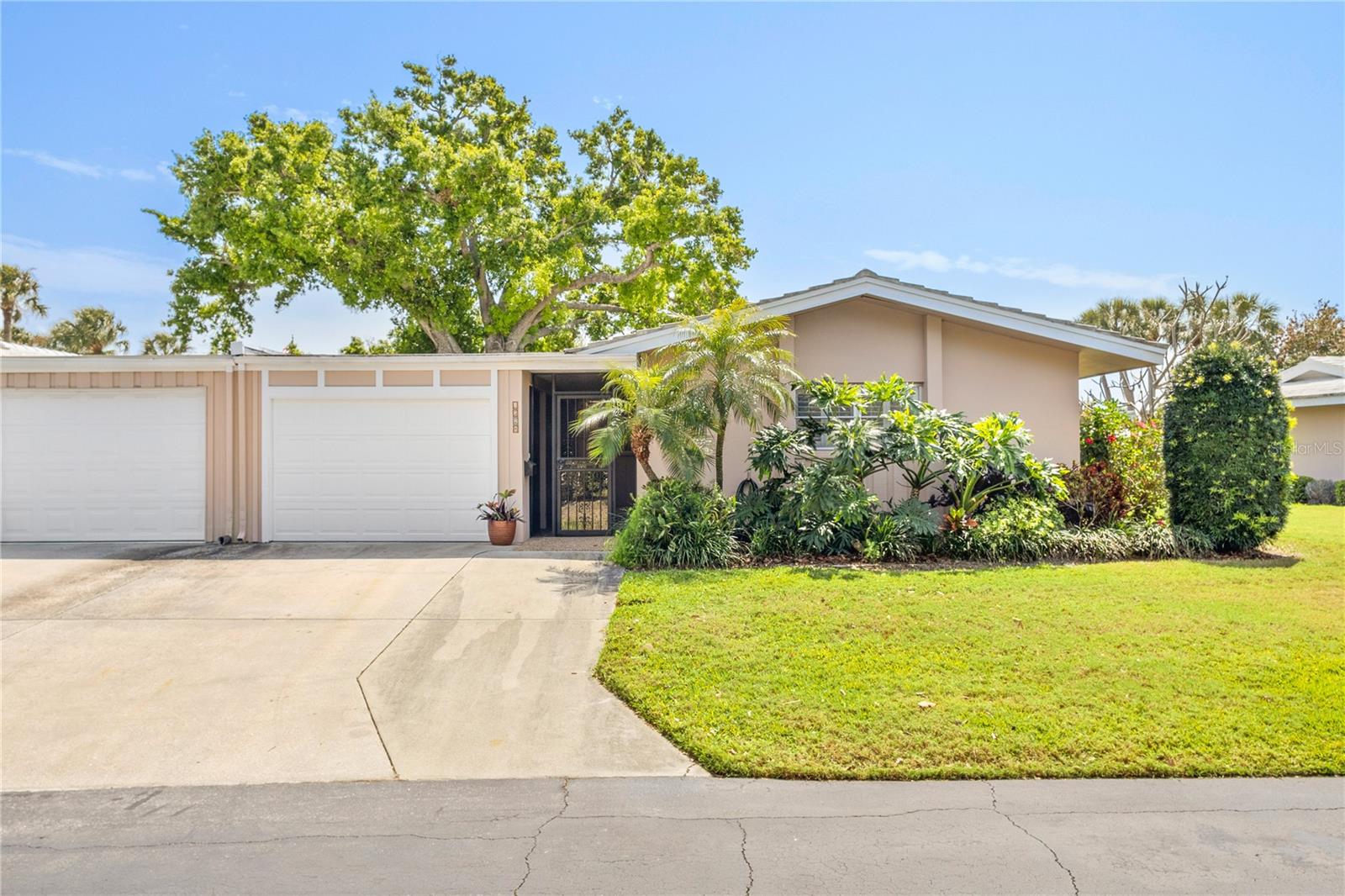 3328 DARTMOUTH LN #1012