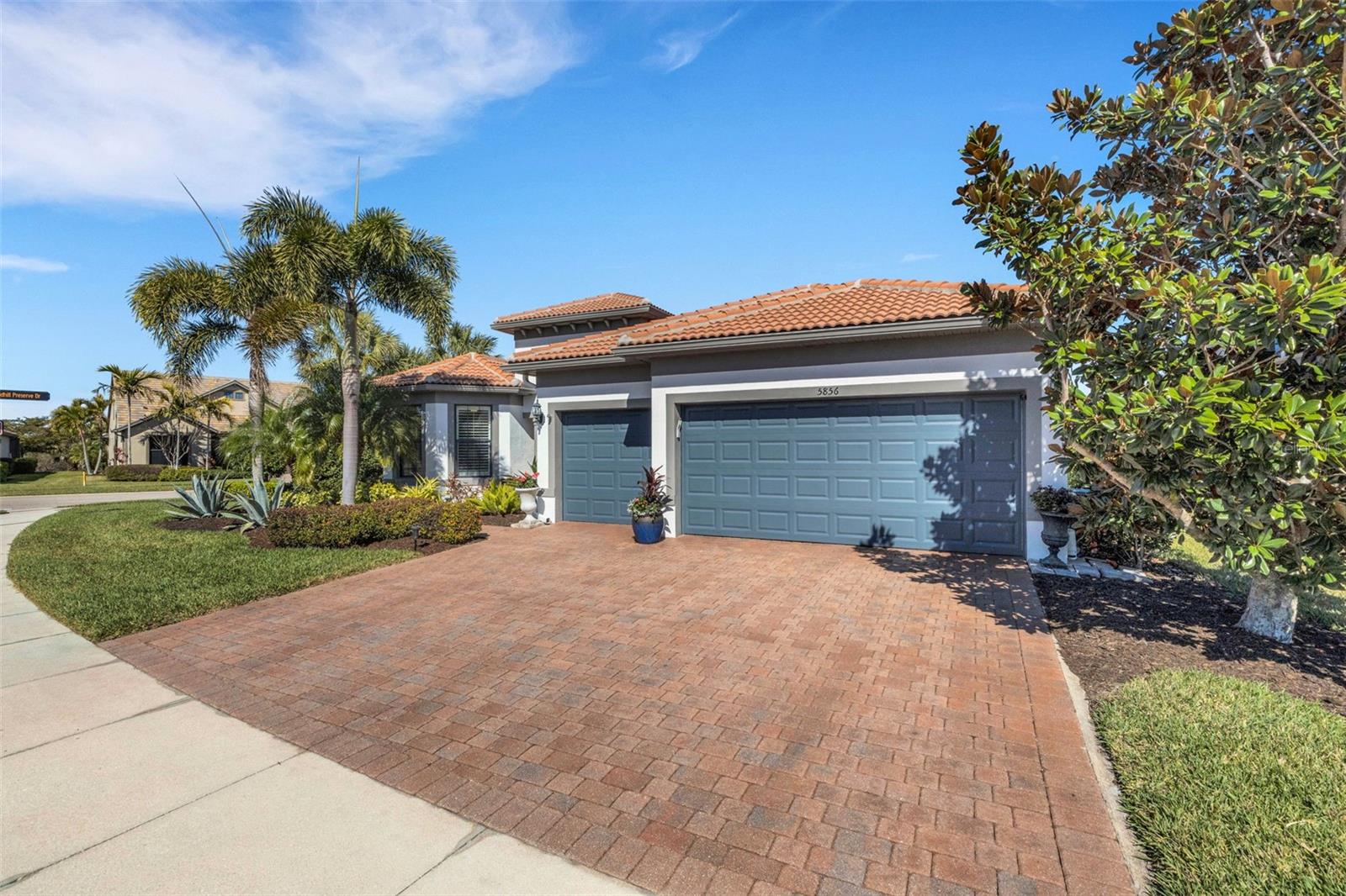 5856 SNOWY EGRET DR