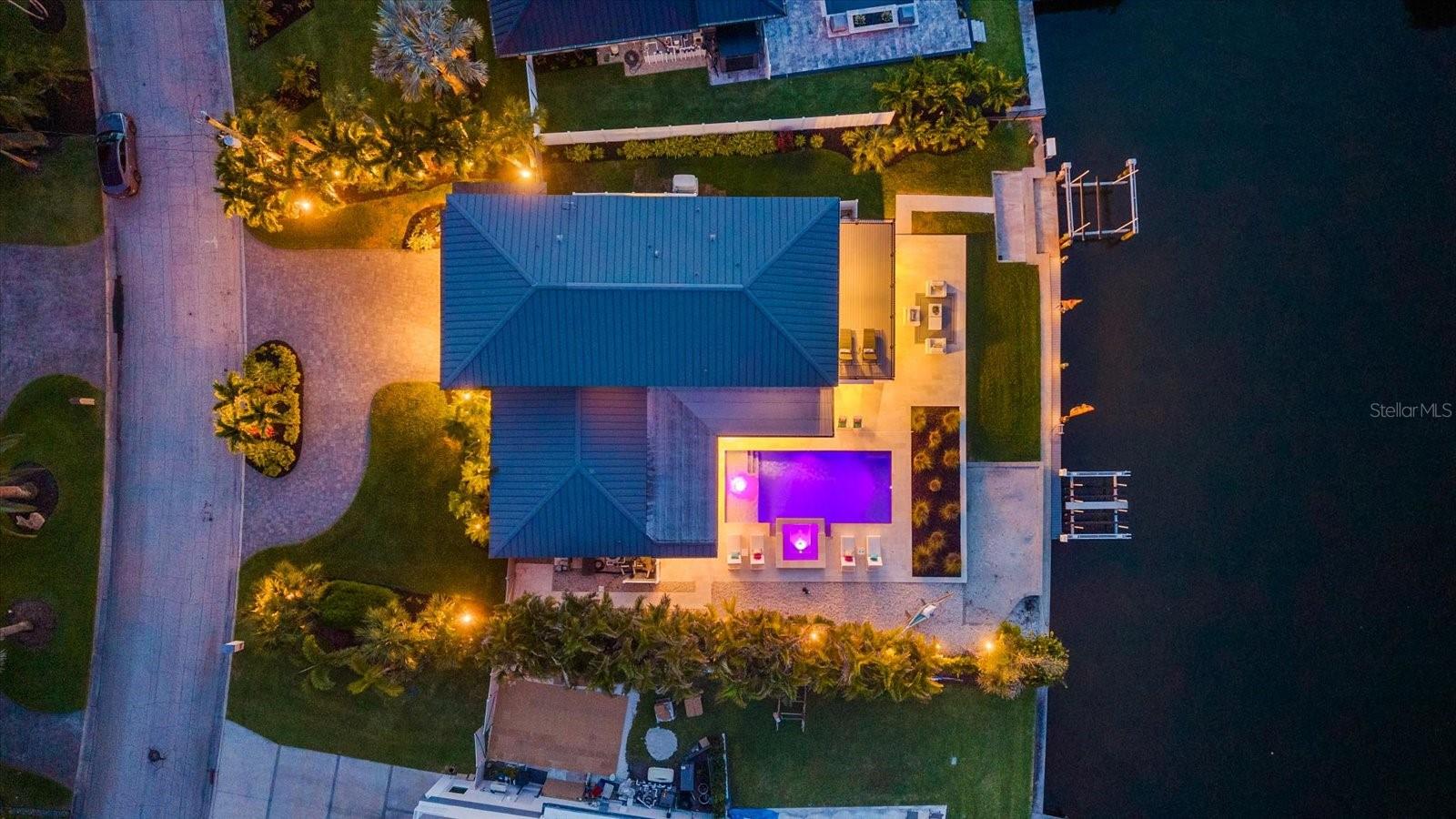 813 IDLEWILD WAY