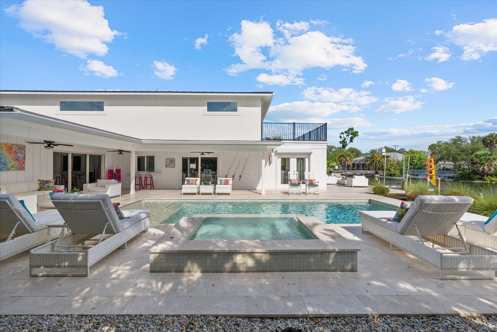 813 IDLEWILD WAY