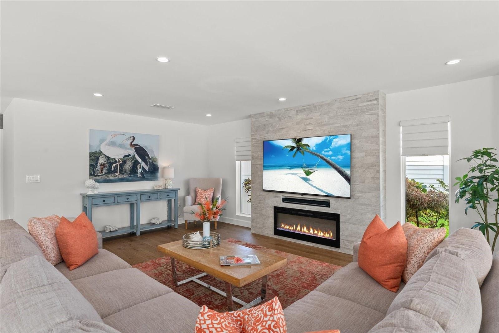 813 IDLEWILD WAY