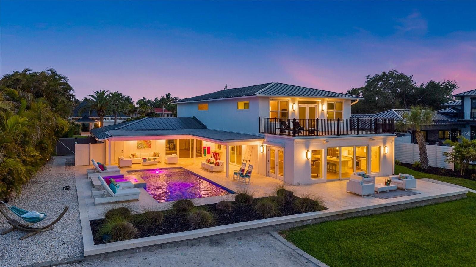 813 IDLEWILD WAY