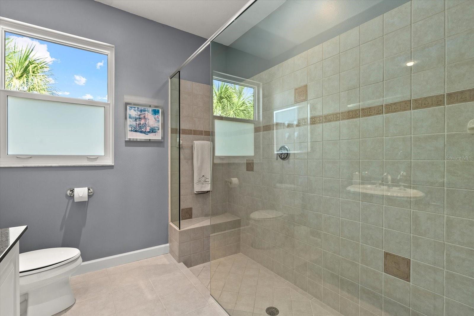 813 IDLEWILD WAY