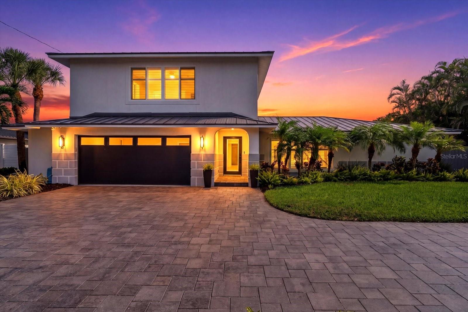 813 IDLEWILD WAY