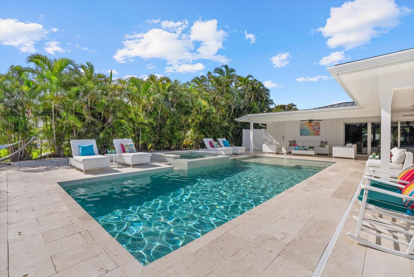 813 IDLEWILD WAY
