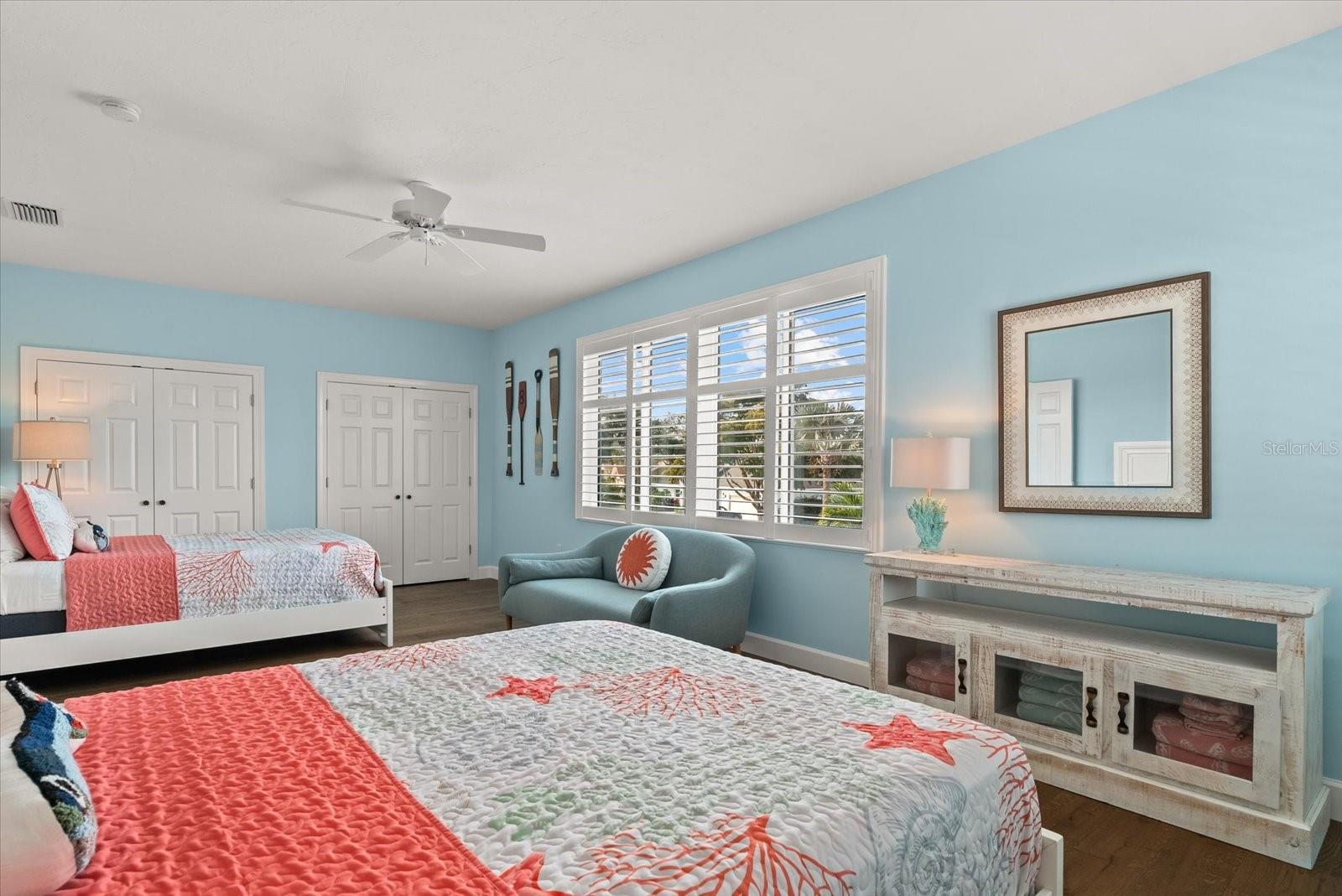 813 IDLEWILD WAY