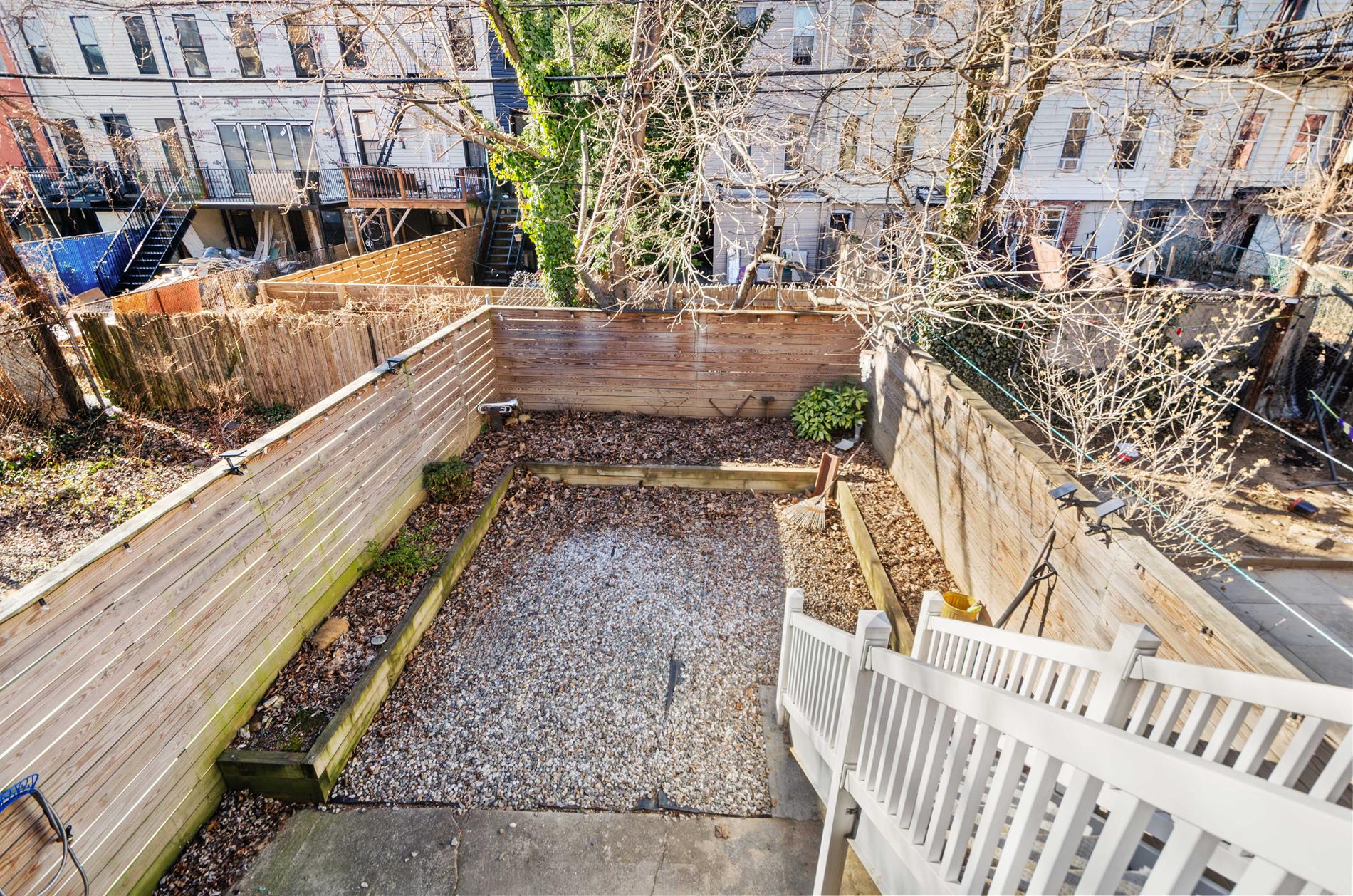 1127 Decatur Street
