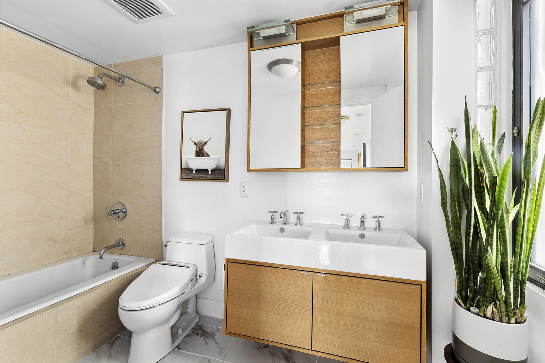 364 Manhattan Avenue 1-G East Williamsburg