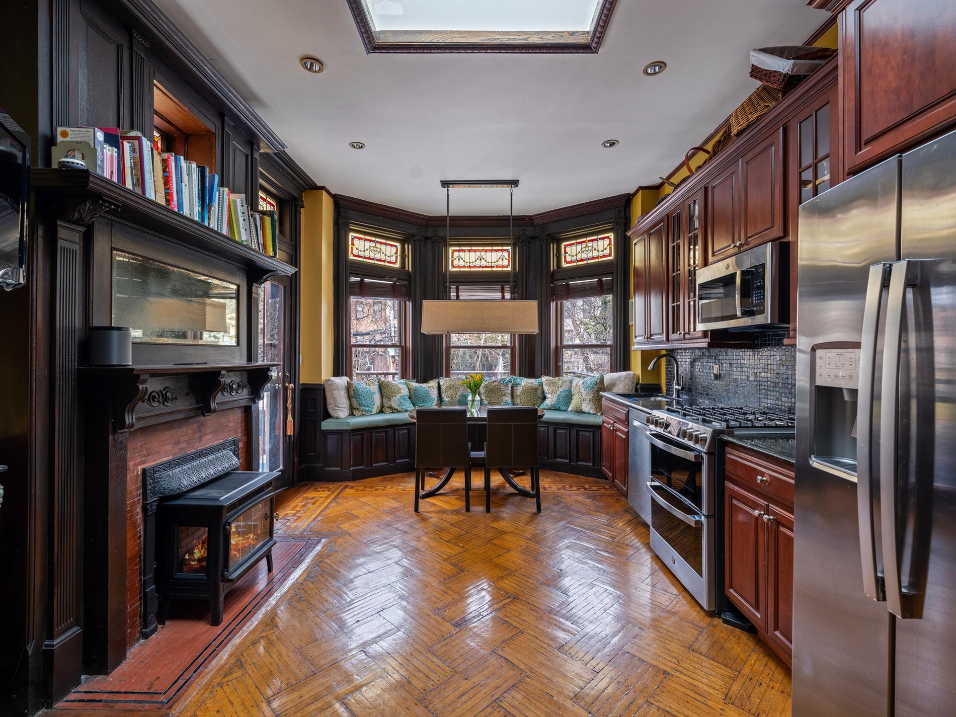 291 Sterling Place
