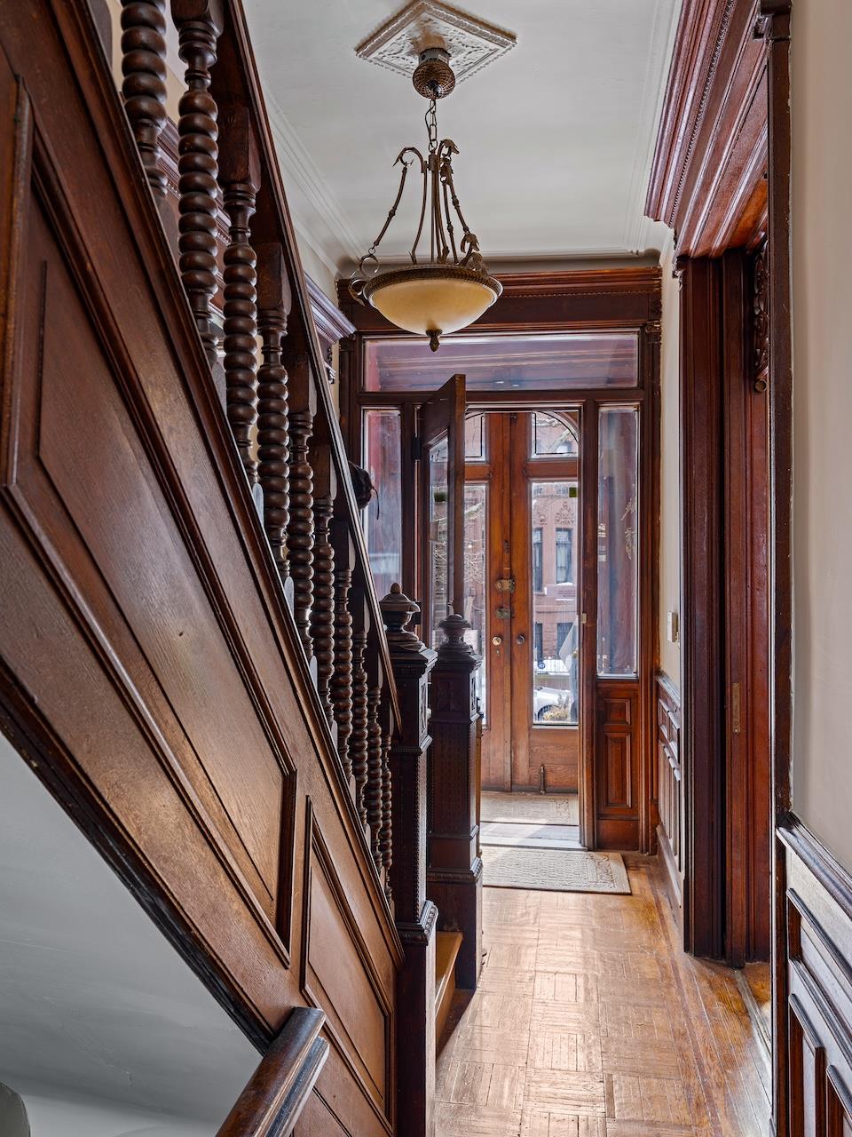 291 Sterling Place