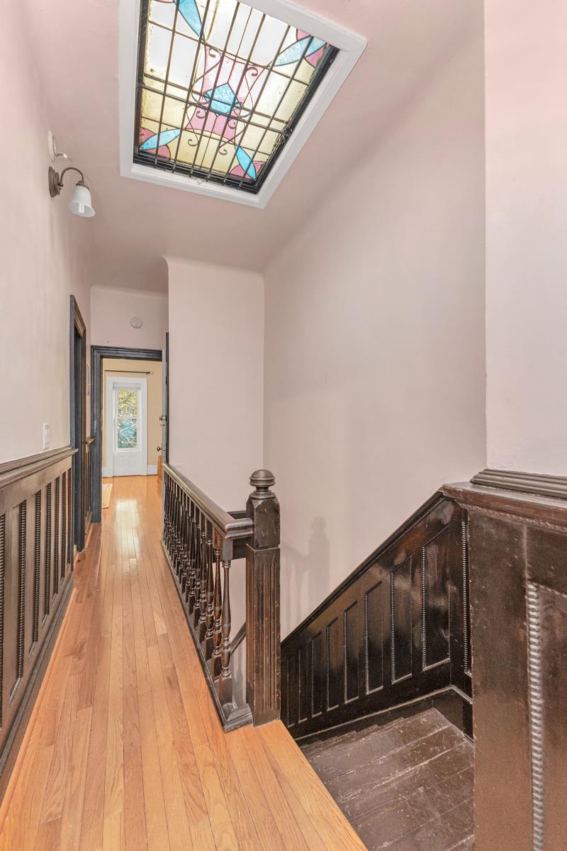 807 Lincoln Place